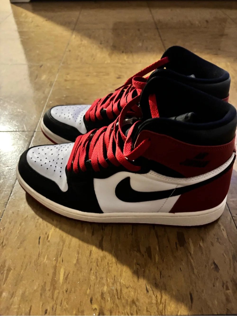 Air Jordan 1 black toe reimagine